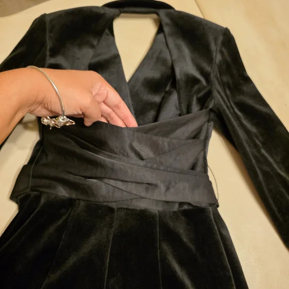 Express Velvet Open Back Blazer Romper | Sexy Formal Date Night 🖤✨Size 2. - Picture 7 of 10